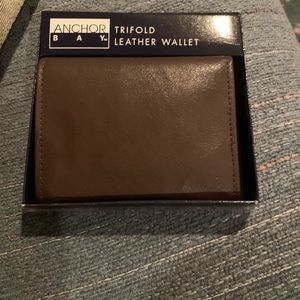 Anchor Bay Tri fold leather wallet
